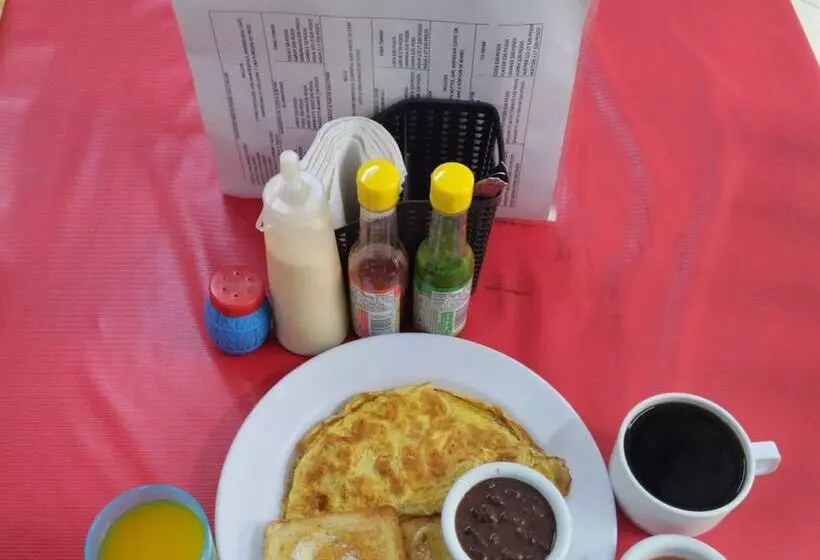 هتل Laurel Cancún Centro