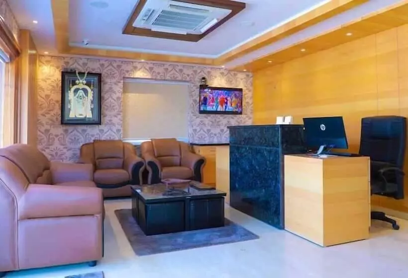 ホテル Spring Hill Tirupati