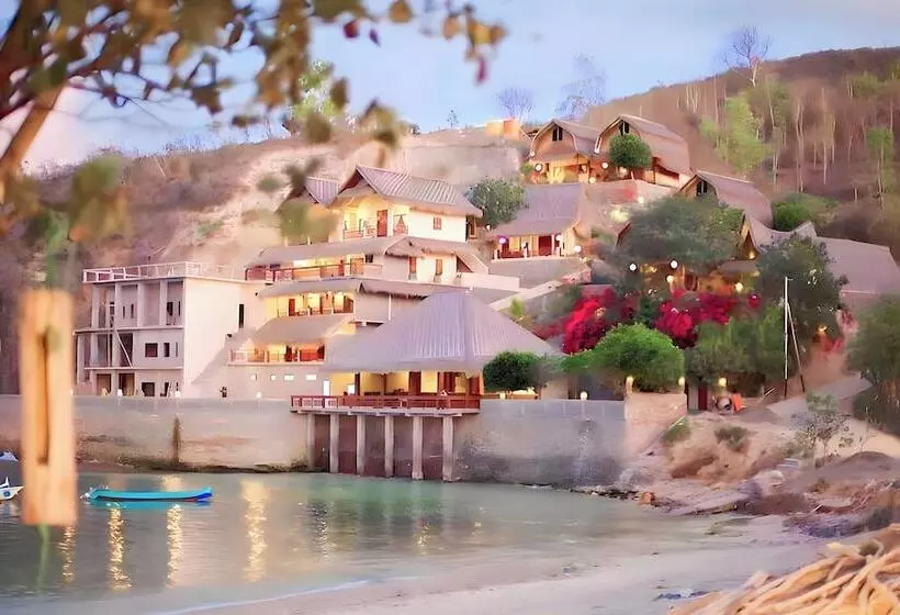 ホテル Surf Garden Lombok