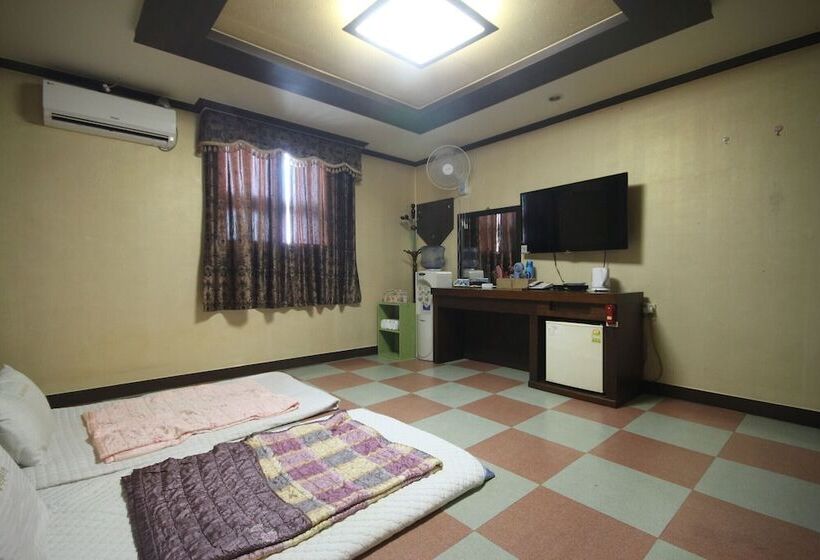 فندق على الطريق Changnyeong Namji Love Holic