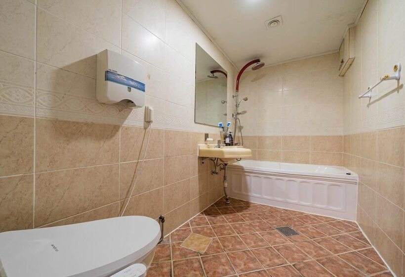 Motel Cheolwon Shell