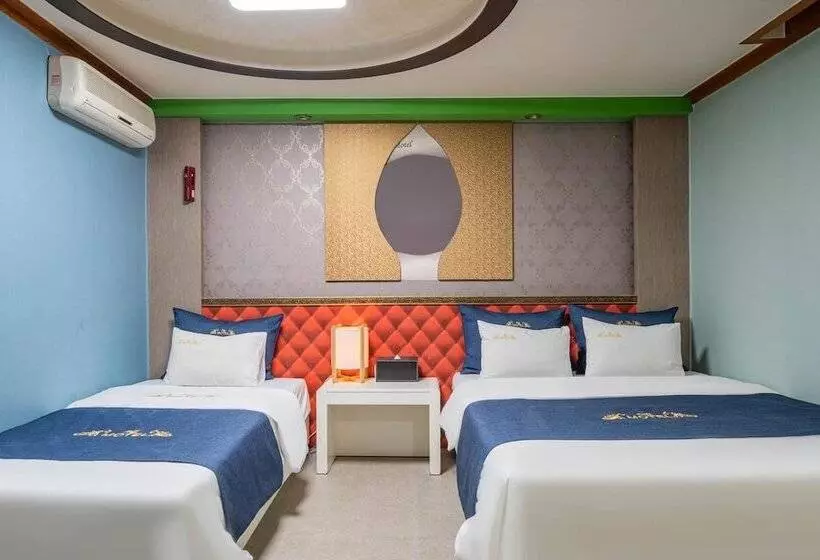 Motel Cheolwon Shell