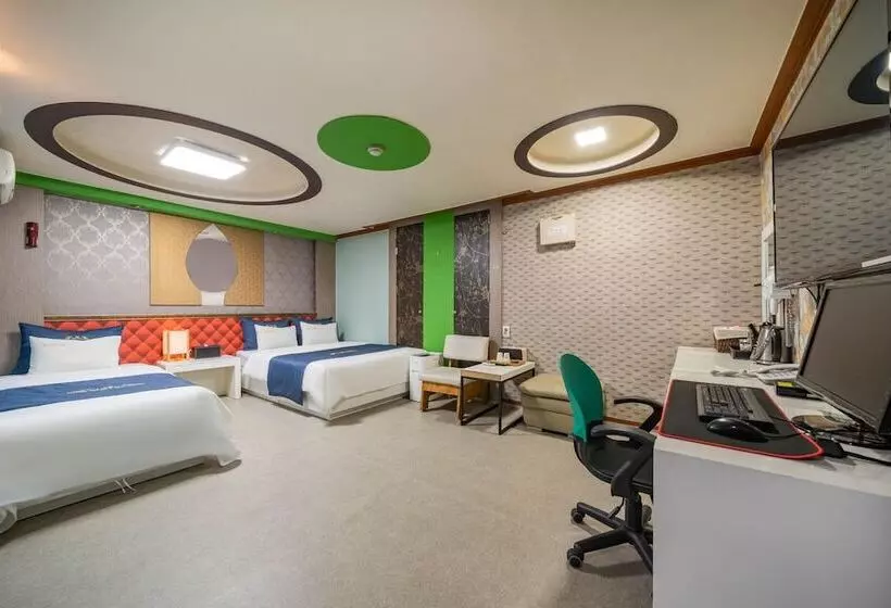 Motel Cheolwon Shell