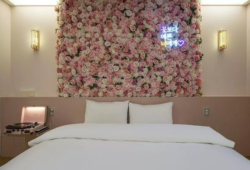 Motelli Gyeongsan Instar