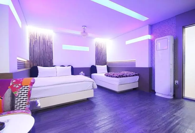 Motelli Gyeongsan Instar