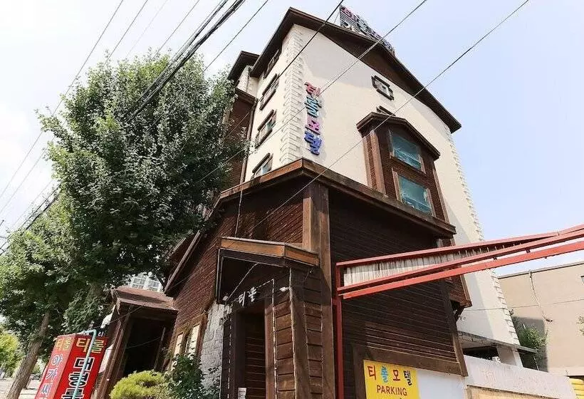 モーテル Jincheon Tyrol