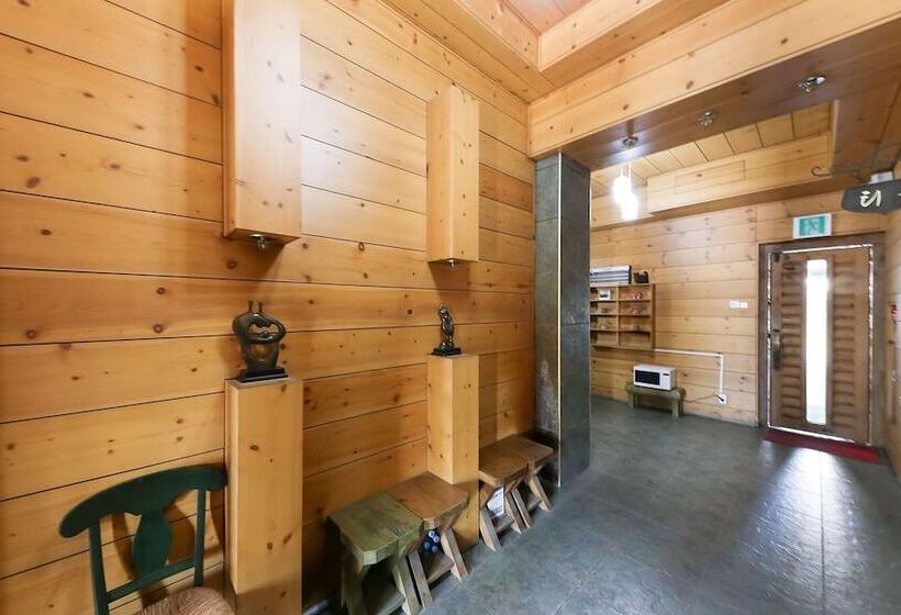 Motel Jincheon Tyrol