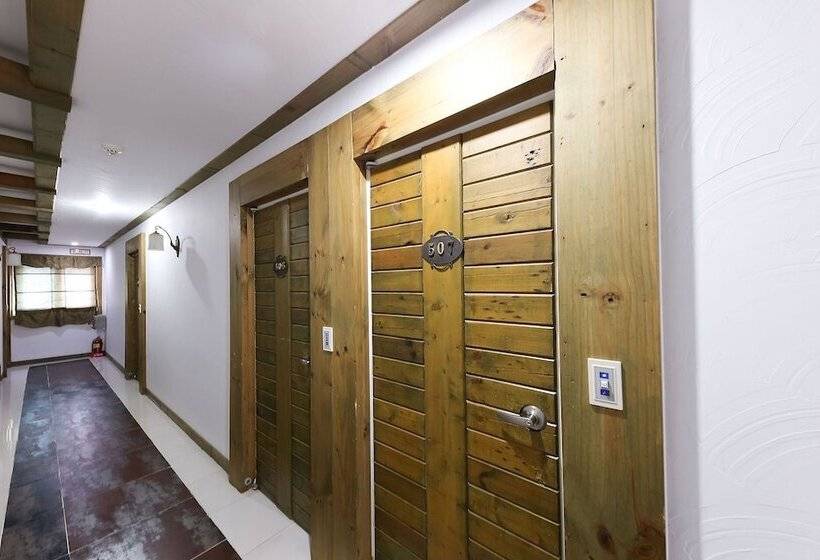 Motel Jincheon Tyrol