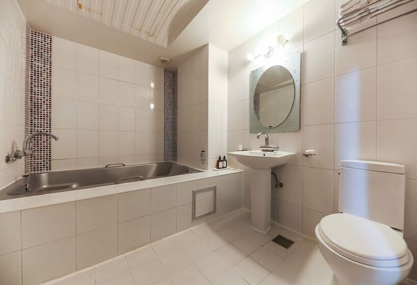 Motel Jincheon Tyrol