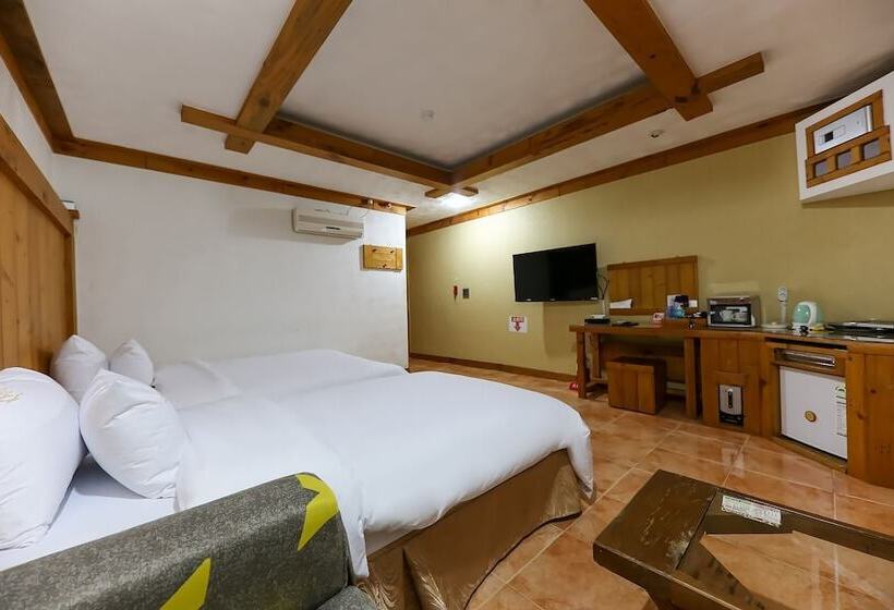 Motel Jincheon Tyrol