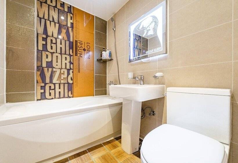 Motel Sokcho Dragonfly