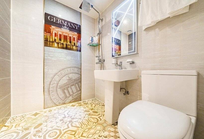 Motel Sokcho Dragonfly