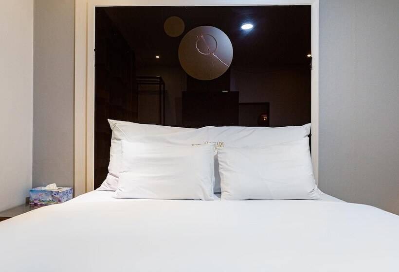 Motel Sokcho Dragonfly