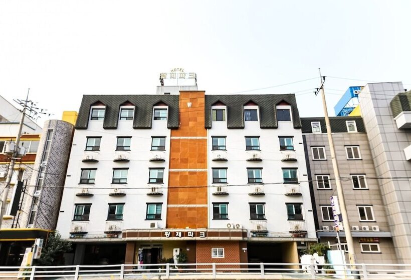 מוטל Yeosu Hwangje Park