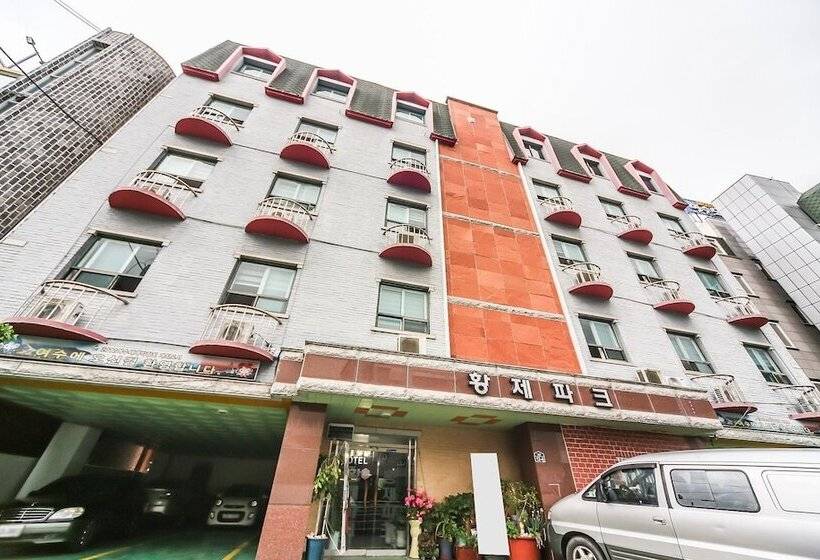 מוטל Yeosu Hwangje Park