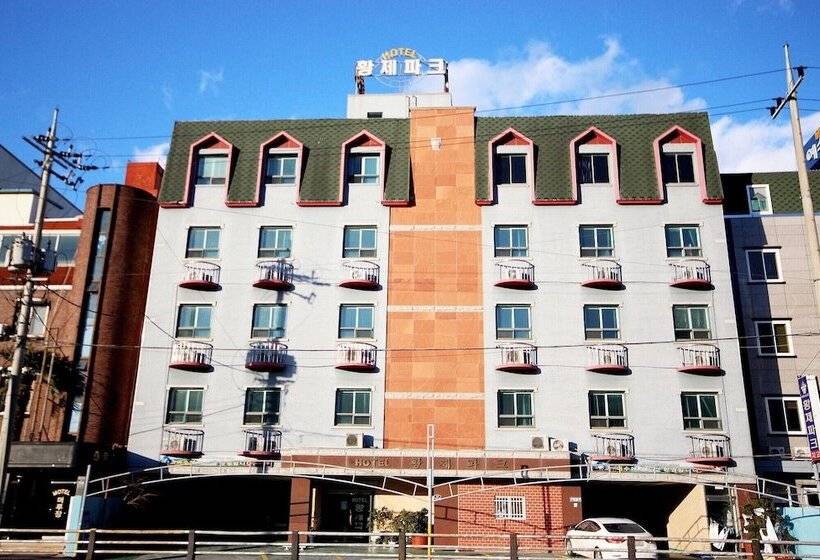 מוטל Yeosu Hwangje Park