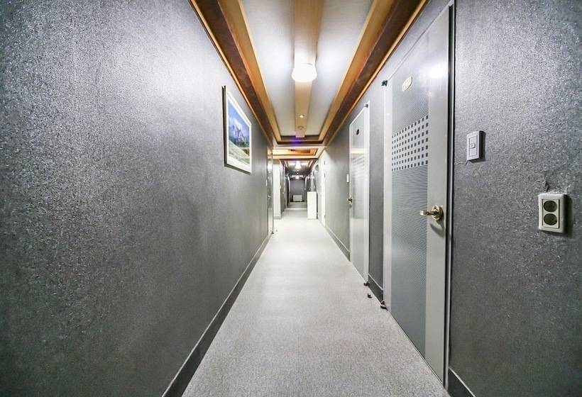 מוטל Yeosu Hwangje Park