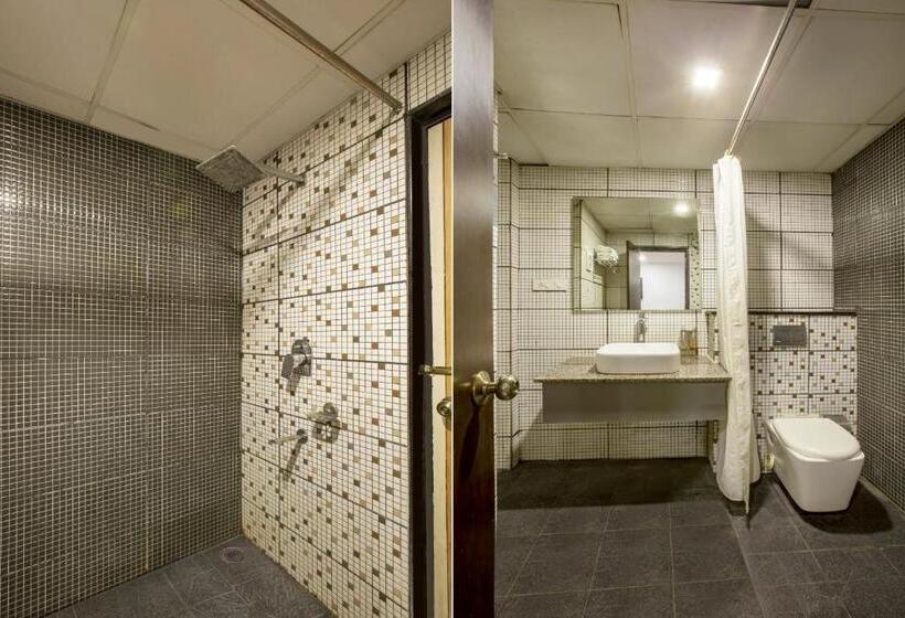 منتجع Super Townhouse Oak Jvh