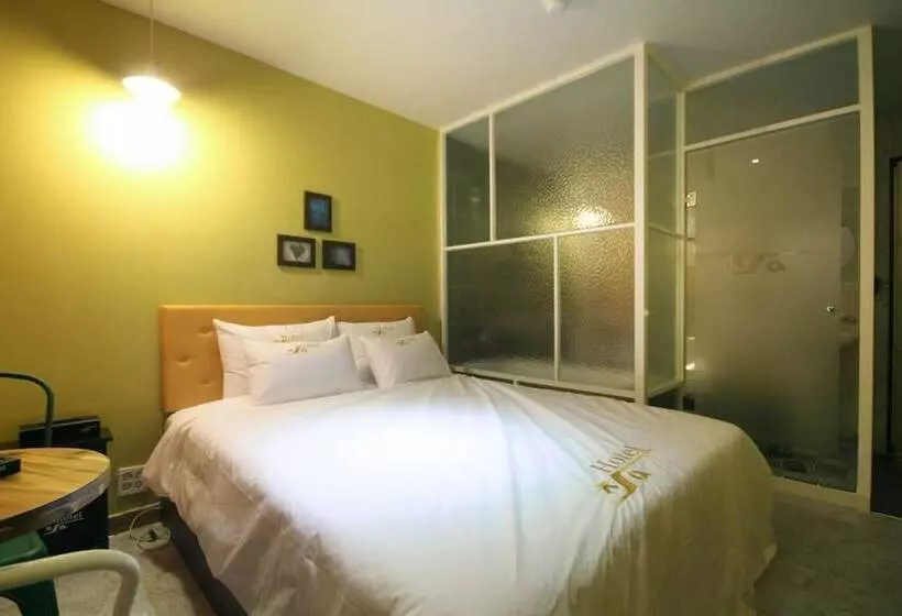 Yeosu Hakdong Ja Self Check In Motel