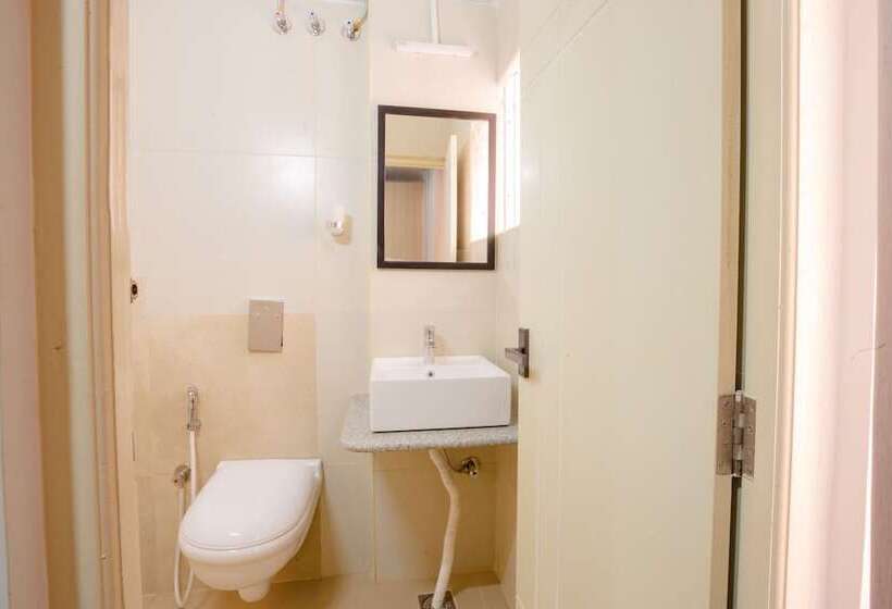 هاستل Covie Karle Town 220