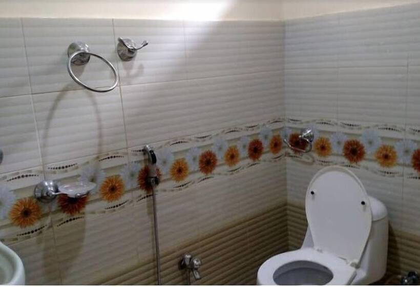 Diamond Deluxe Hotel Karimabad Hunza