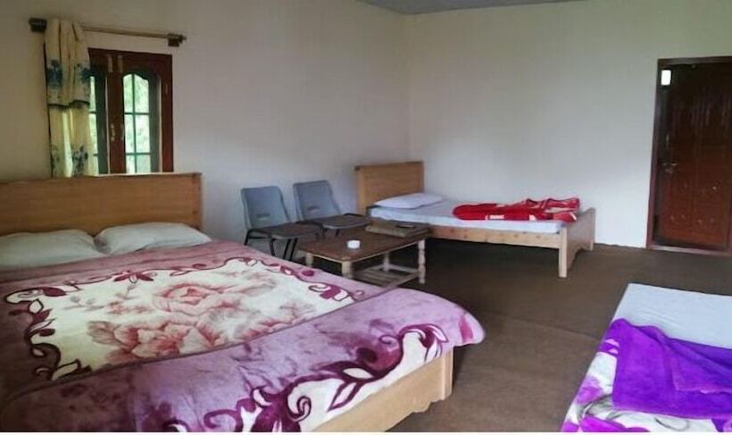 Diamond Deluxe Hotel Karimabad Hunza