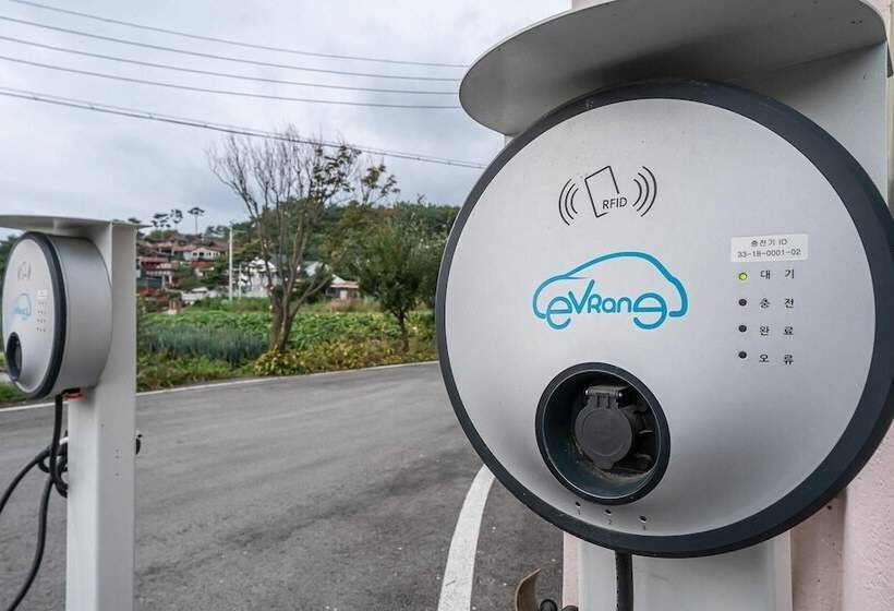 Hoengseong New World Motel