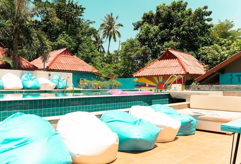 בית מלון כפרי Bodega Pool Party Koh Phangan