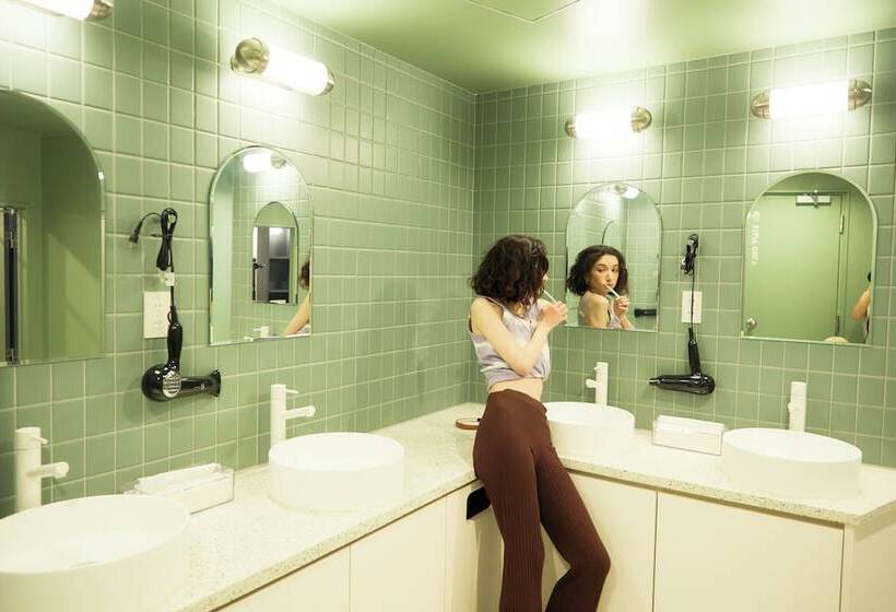 בית מלון כפרי Bookteabed Shibuya