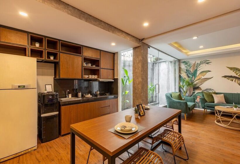 בית מלון כפרי Cove Renata Seminyak