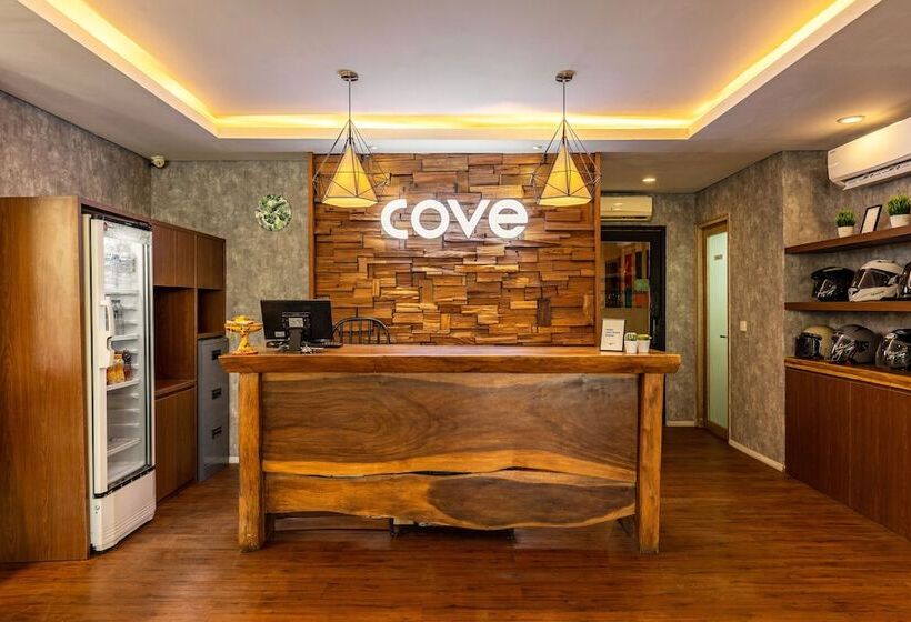 בית מלון כפרי Cove Renata Seminyak