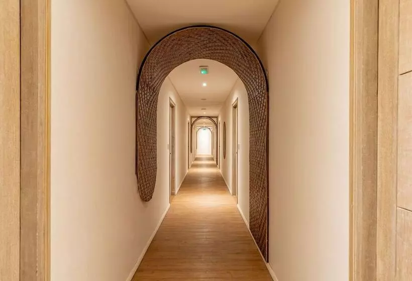 هتل Cove Renata Seminyak