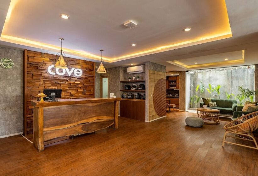 בית מלון כפרי Cove Renata Seminyak