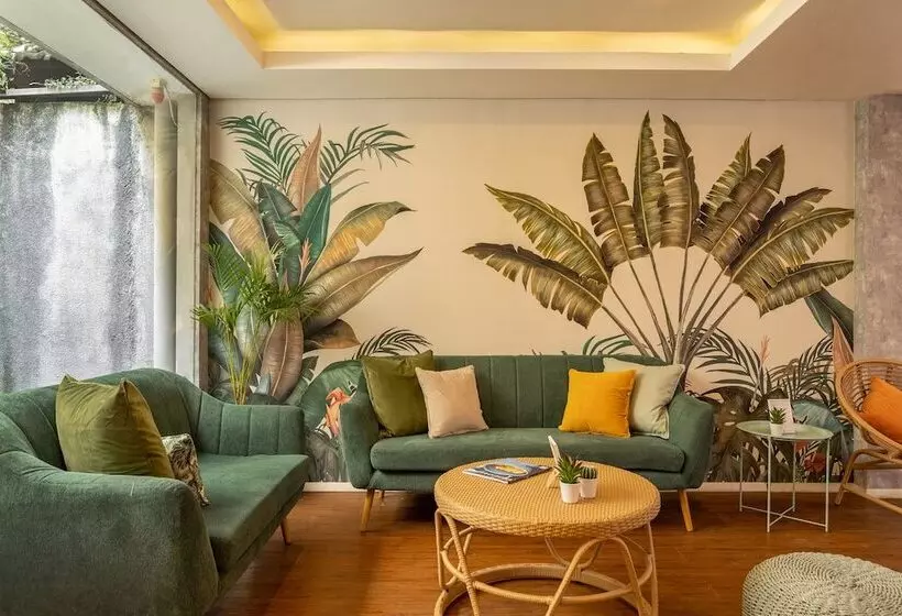 هتل Cove Renata Seminyak