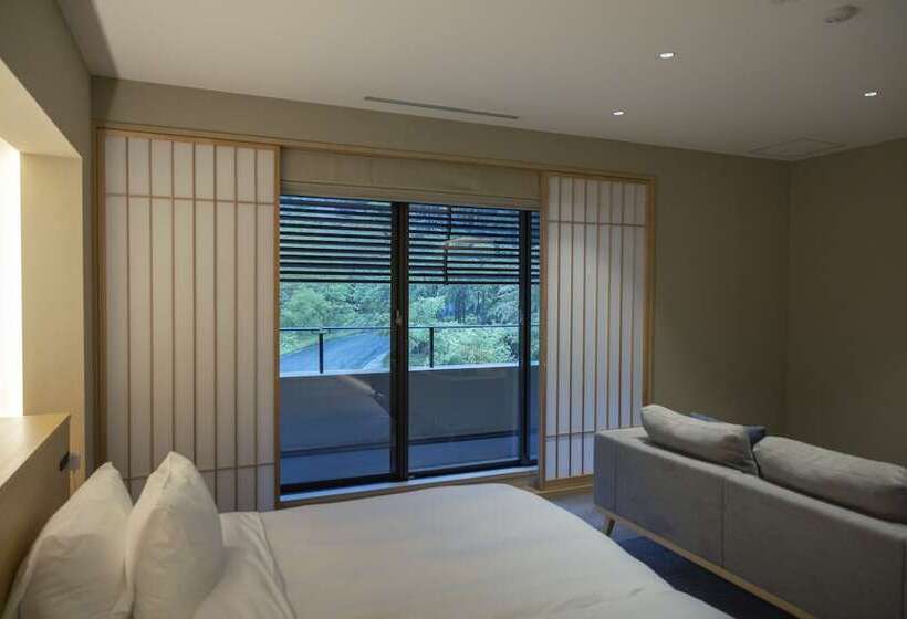 هتل Moksa Rebirth