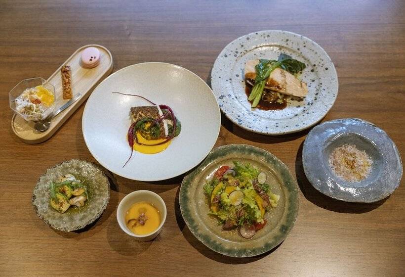 هتل Moksa Rebirth