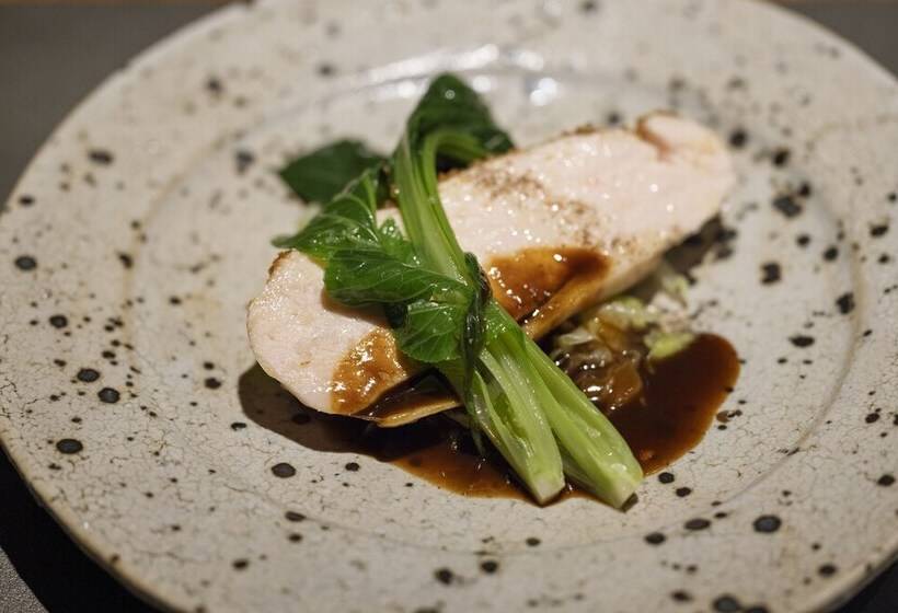 هتل Moksa Rebirth