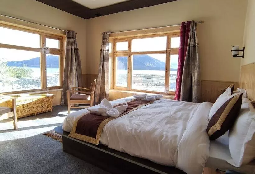 ホテル Pangong Nest Cottage