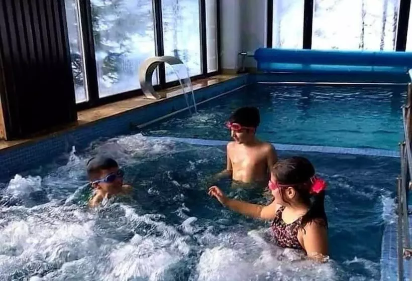 ホテル Pensiunea Mai