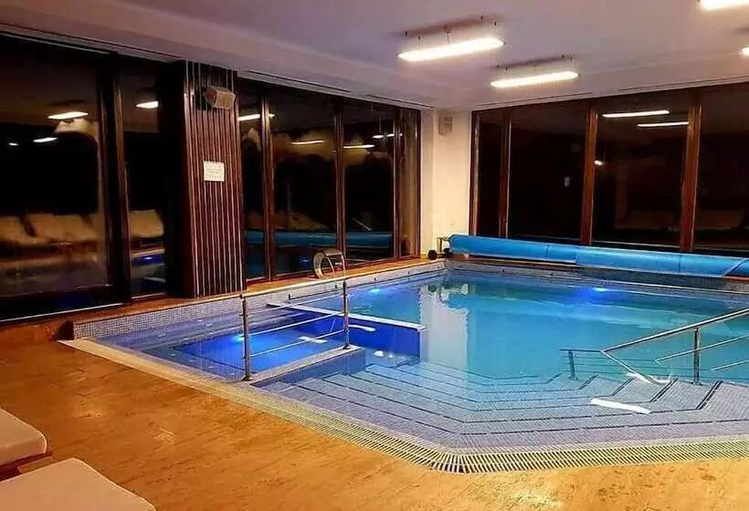 ホテル Pensiunea Mai