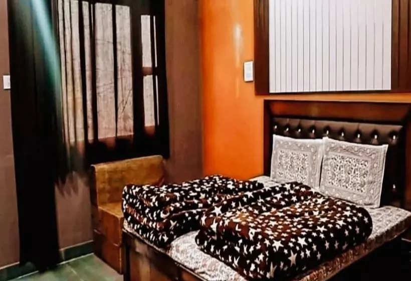 Hotelli Shivay Kingdom Eco Cottage And Huts