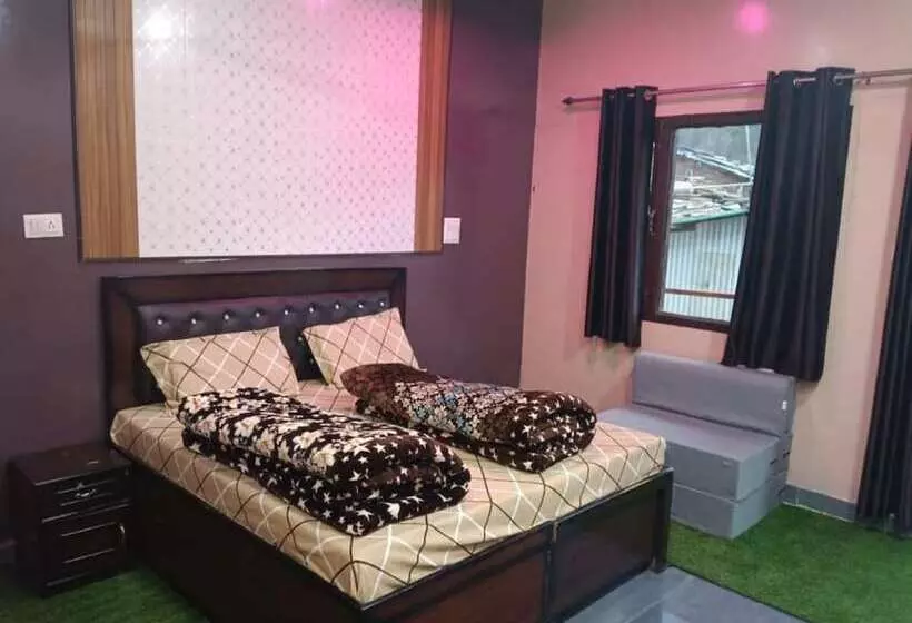 Hotelli Shivay Kingdom Eco Cottage And Huts