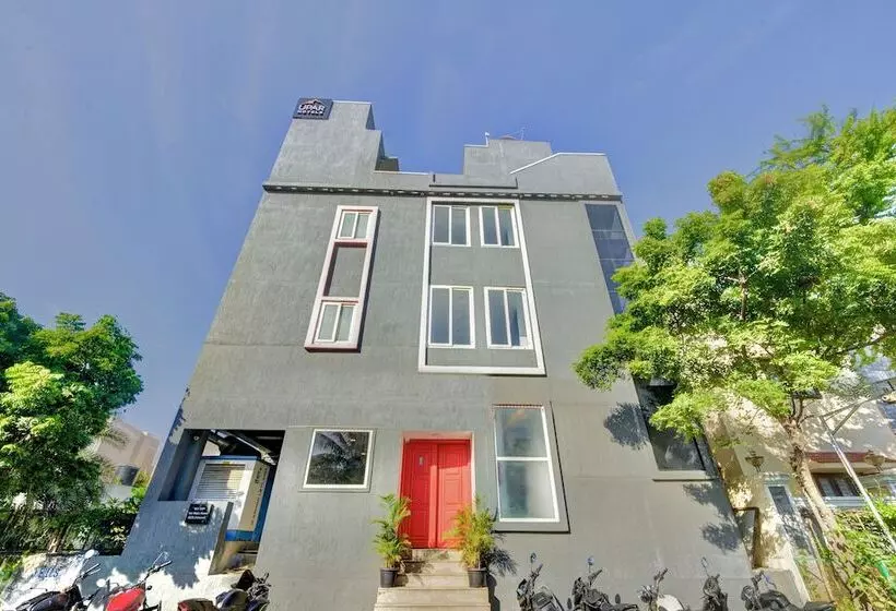 Upar Hotels Uthandi, Ecr