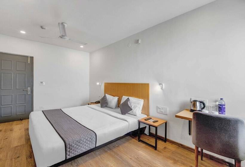 Upar Hotels Uthandi, Ecr