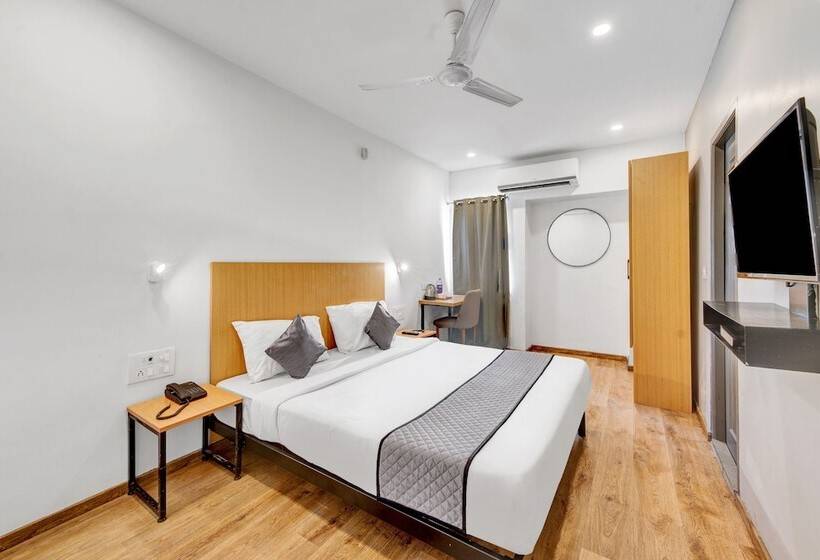 Upar Hotels Uthandi, Ecr