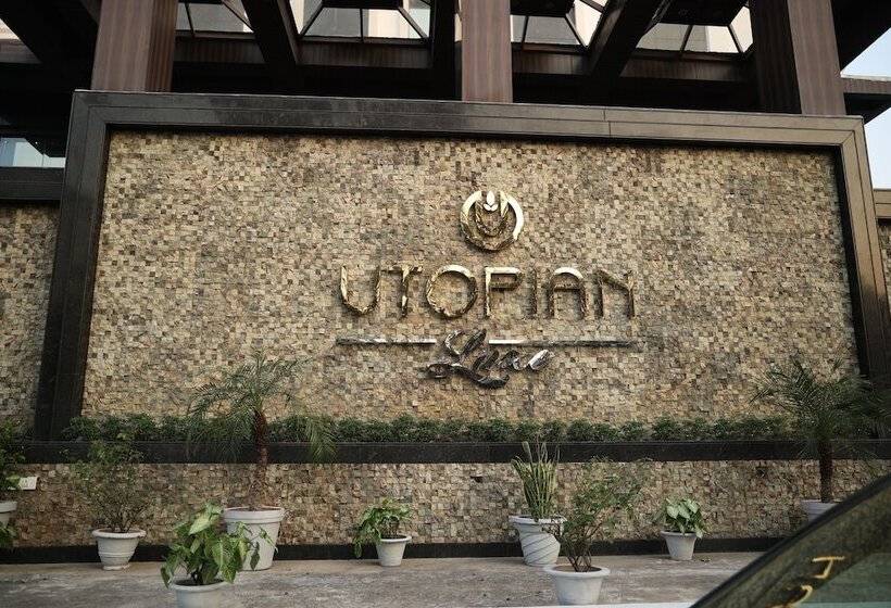 Hotel Utopian Luxe