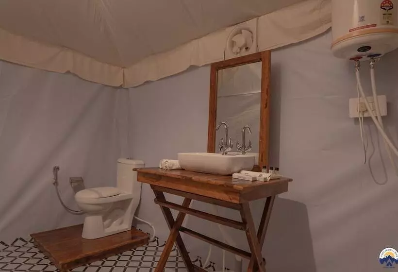 هتل White Heaven Camps