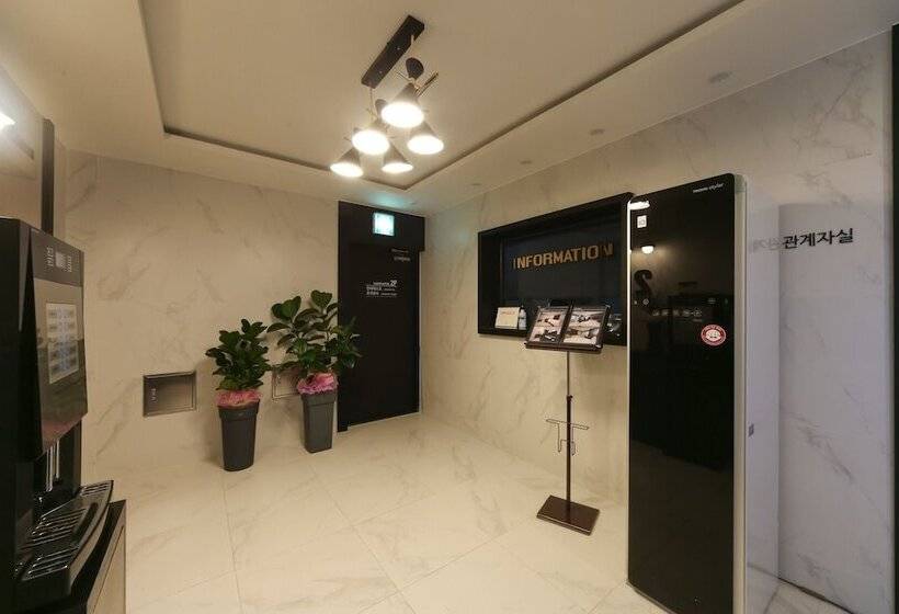 Motel Changwon Myeongseodong Hotel Laon