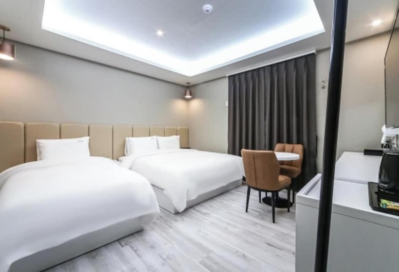 Motel Changwon Myeongseodong Hotel Laon