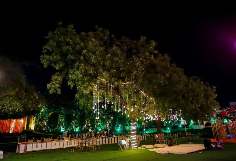 استراحتگاه Bel La Monde Hotel Nh8 At 6km From Igi Airport Delhi